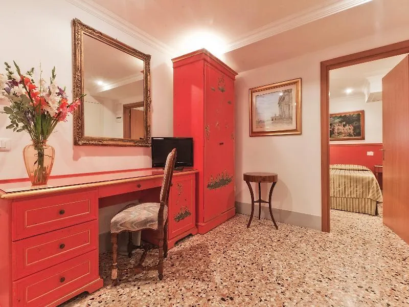 Palazzo Cendon Piano Antico Otel Venedik 3*,