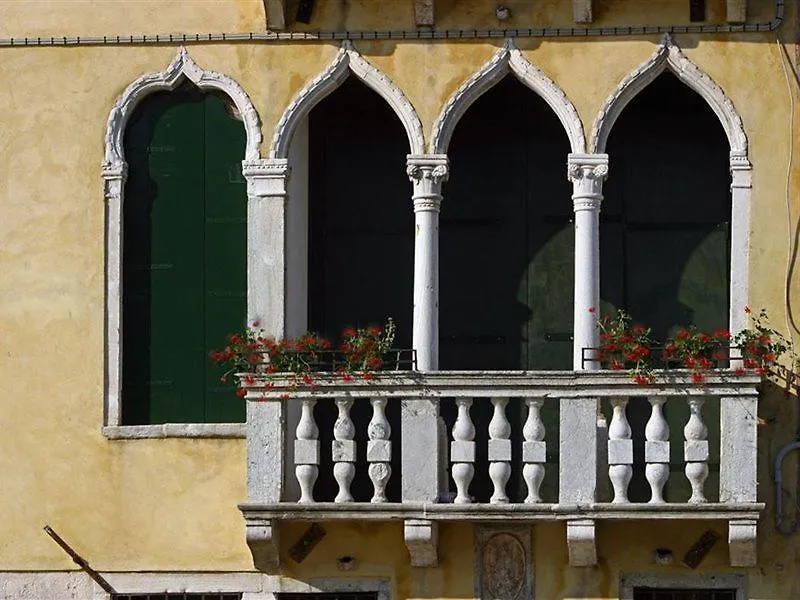 Palazzo Cendon Piano Antico Otel Venedik İtalya