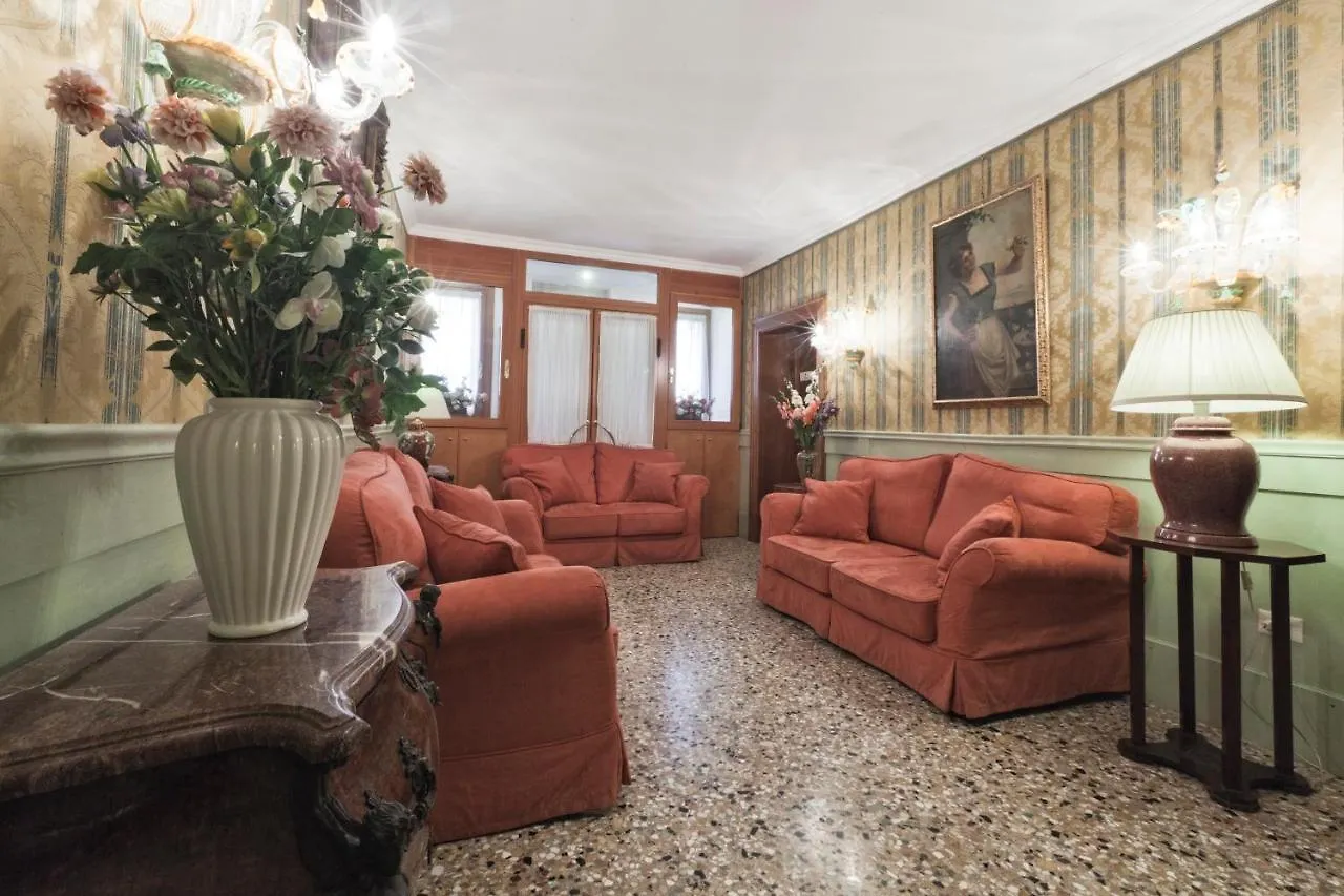 Palazzo Cendon Piano Antico Otel Venedik 3*,  İtalya