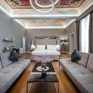 martelli-6-suite-and-apartments.it-tuscanyhotel.com/