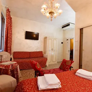 3* Konukevi Casa Martini