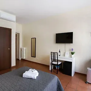 roma-enrico-guesthouse.it-romehotels.com/